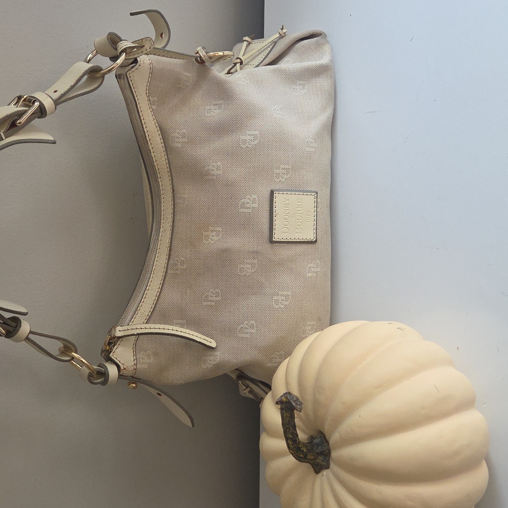 Dooney & Bourke Elegant Cream Women's Bag